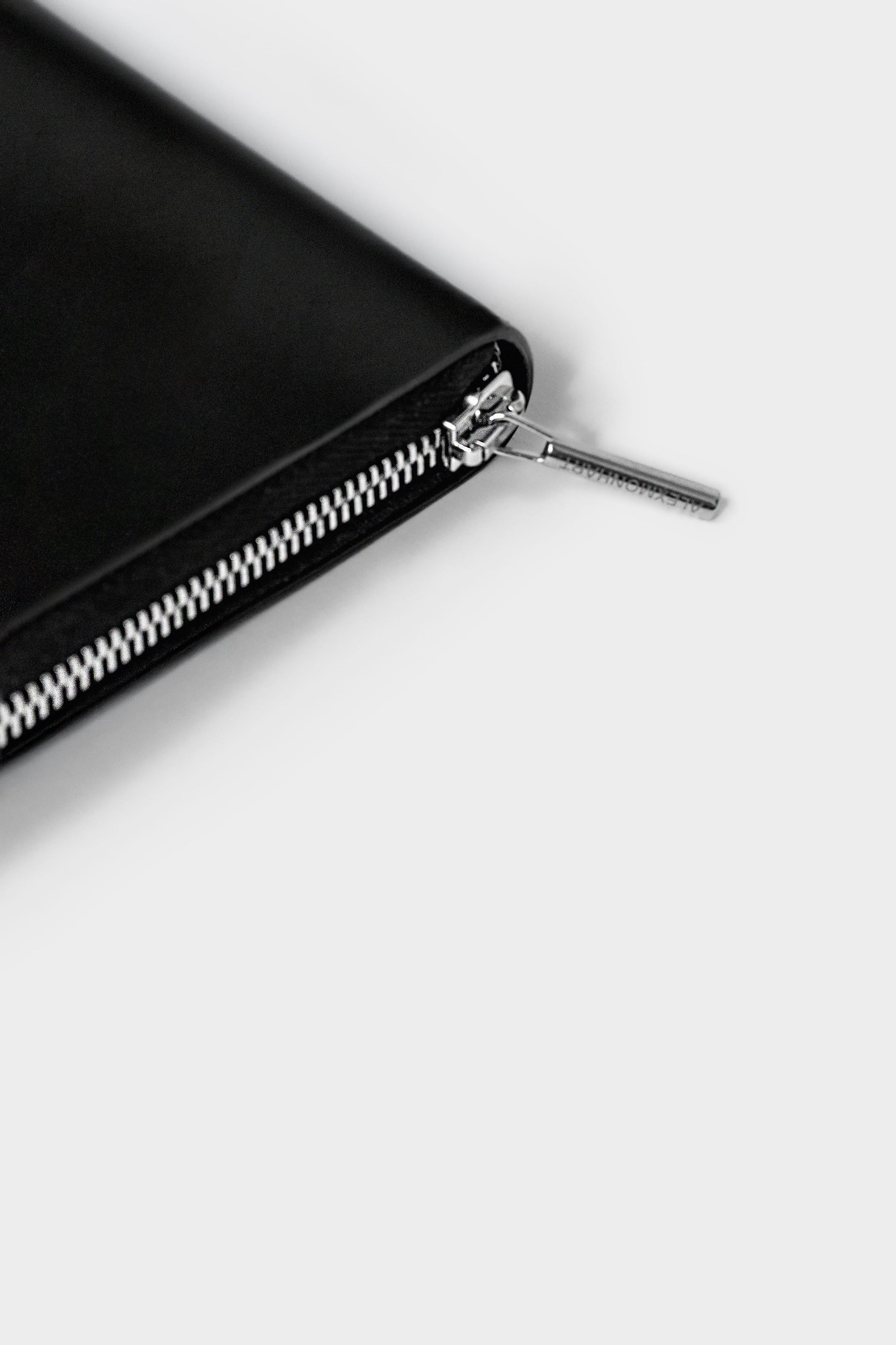 ART.07 BODYBAG SMOOTH WIDE STRAP